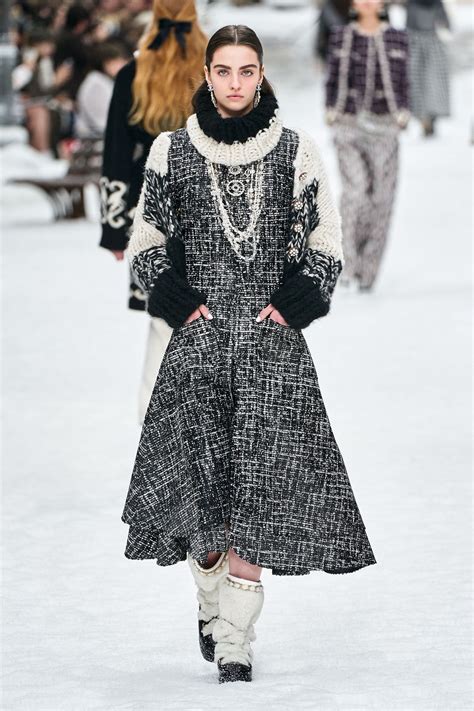 chanel 2019 lily skirt|chanel fall dresses.